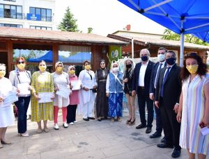 TUZLA’DA ARICILIK KURSUNU TAMAMLAYANLAR SERTİFİKALARINI ALDILAR