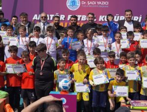 TUZLA BELEDİYESİ’NDEN AMATÖR SPOR KULÜPLERİNE 823 BİN LİRA DESTEK